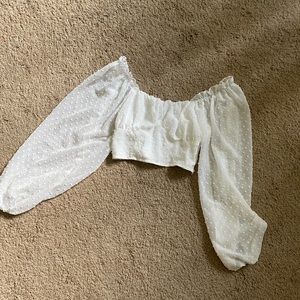 White puff sleeve crop top